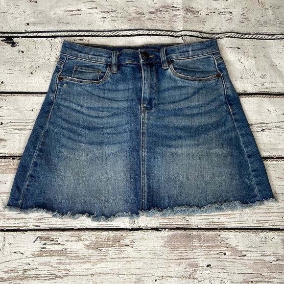 Blank NYC Denim Skirt with Raw Hem Size 26 - Picture 1 of 8